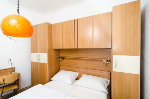 Hostal Rooms Pile