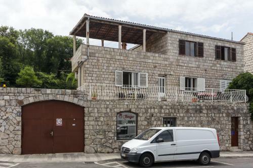 Apartments Sisic