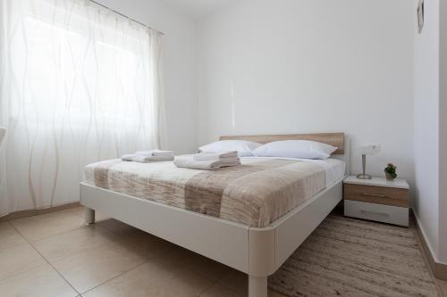 Apartment Chermesinus A57