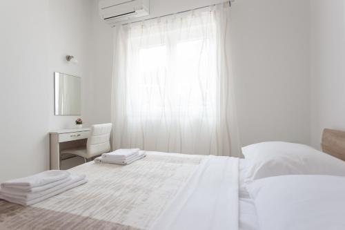 Apartment Chermesinus A57