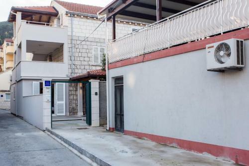 Apartments Gravosa