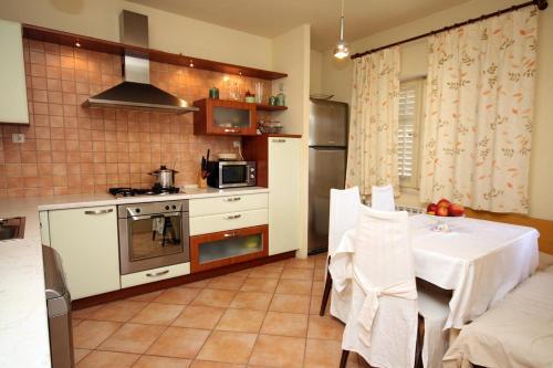 Apartments With A Parking Space Dubrovnik - 4688