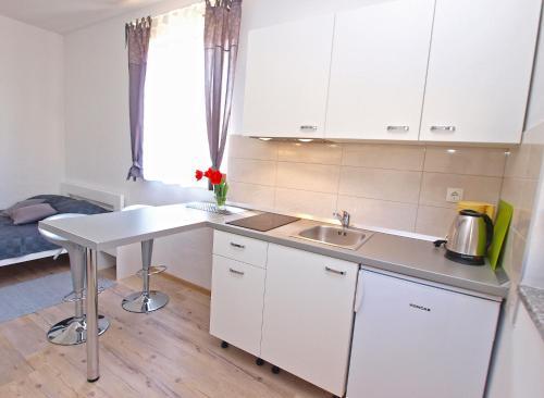 Apartments Drago 589