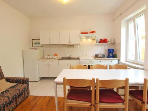 Apartment Luka 953