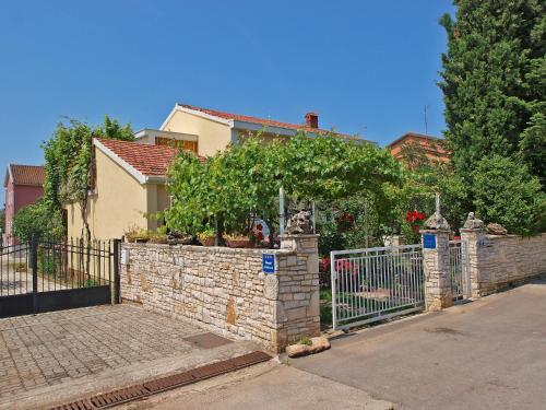 Apartment Luka 953