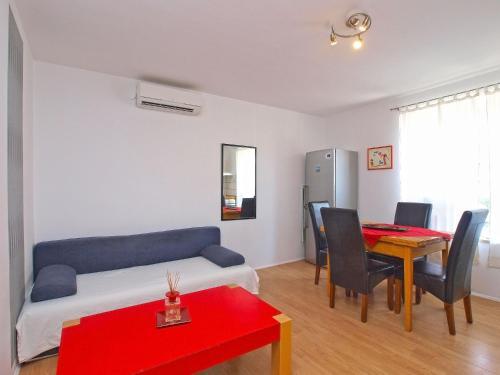 Apartments Elda 1470
