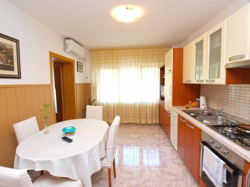 Apartment Marija 1389