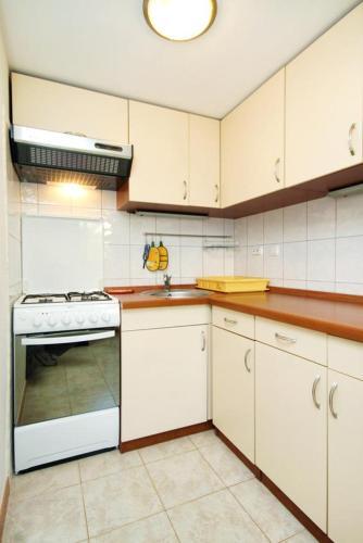 Apartments With A Parking Space Fazana - 7260