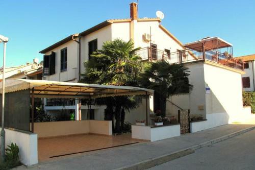 Apartments With A Parking Space Fazana - 7260