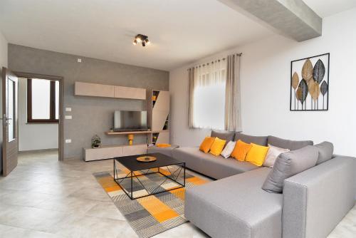 House Roberto 1384