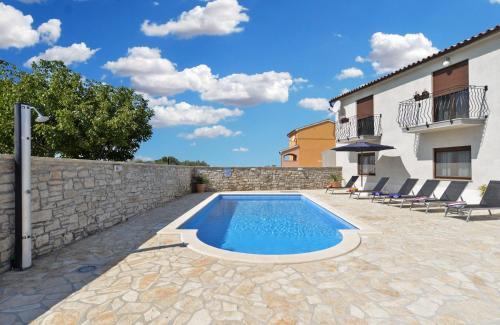 House Roberto 1384