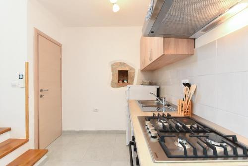 House Bruno 1735