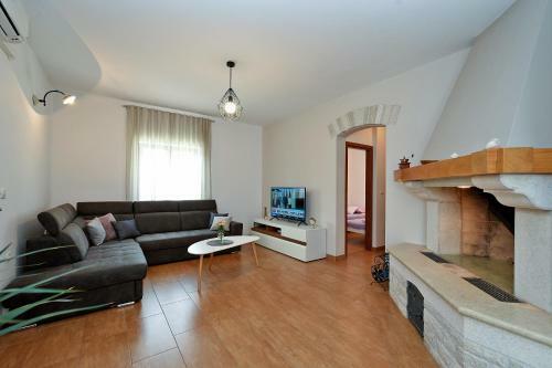 House Vedran 1125