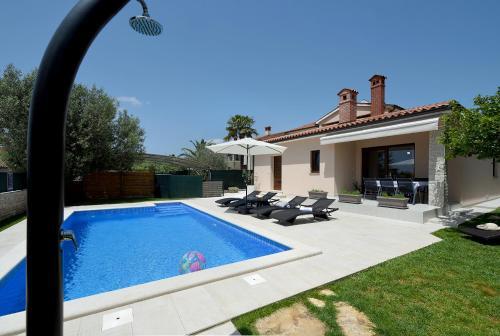 House Vedran 1125