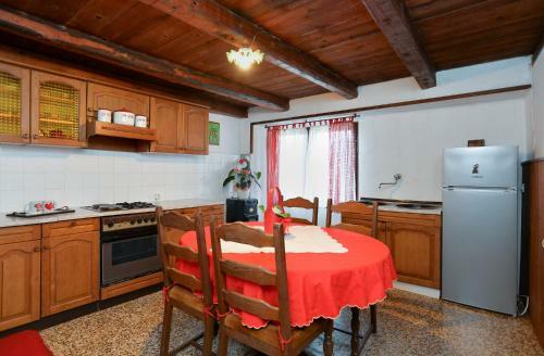 House Monteci 1378