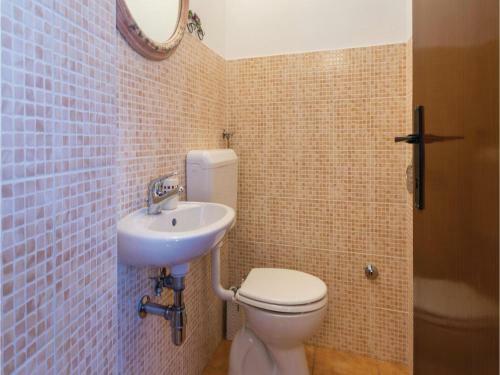 Five-bedroom Holiday Home In Galizana