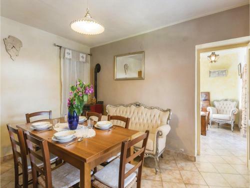 Five-bedroom Holiday Home In Galizana