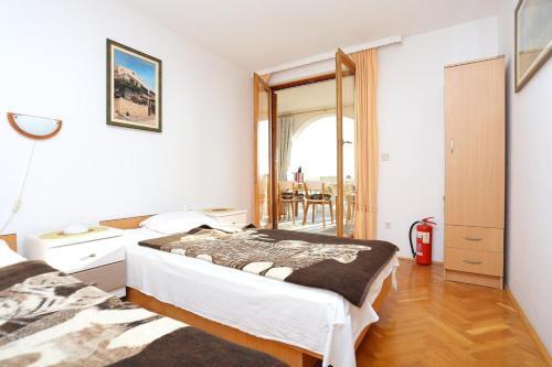 Apartments With A Parking Space Gradac (makarska) - 6825