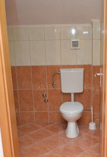 Apartment Gradac 13681c
