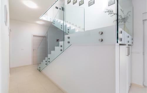 Five-bedroom Holiday Home In Kujici