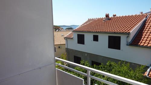 Apartments And Rooms With Parking Space Hvar - 15378