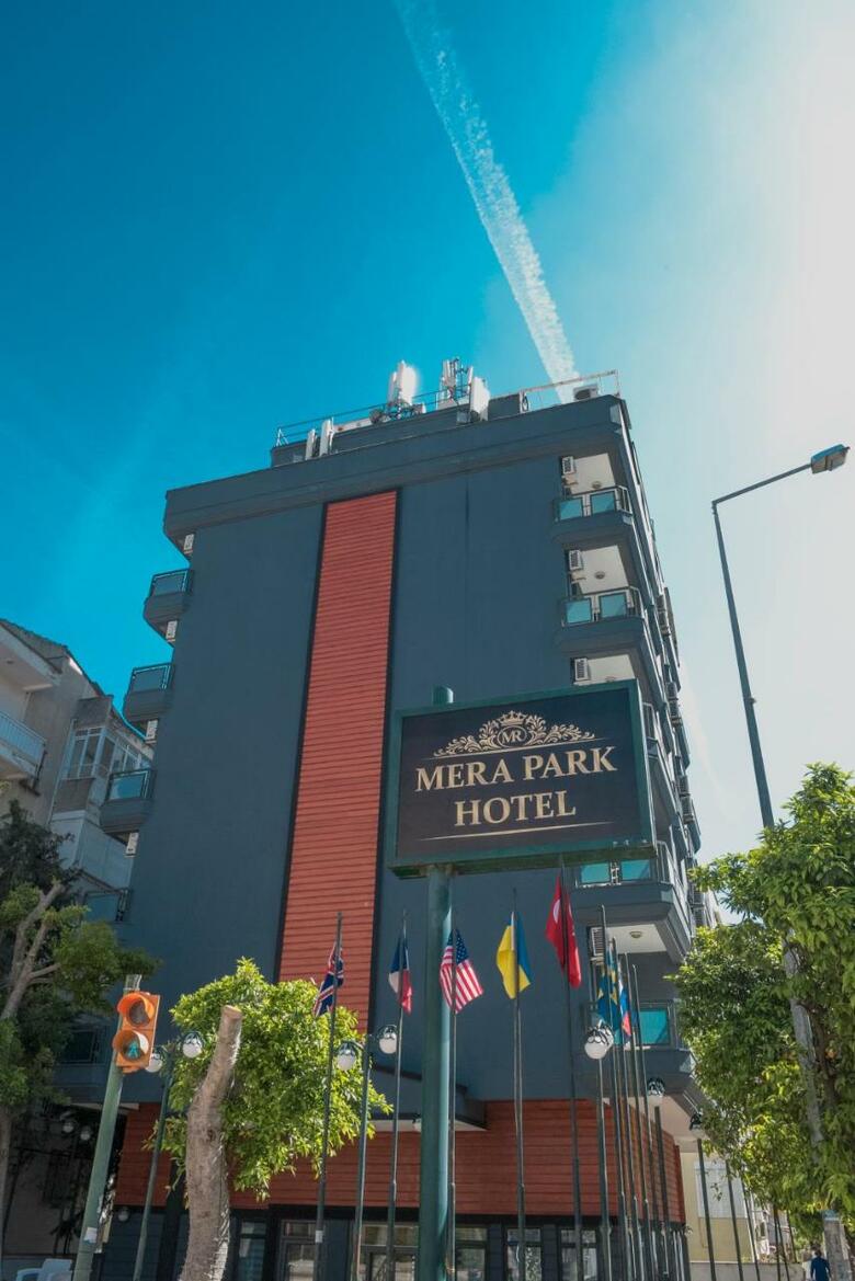 Mera Park Hotel