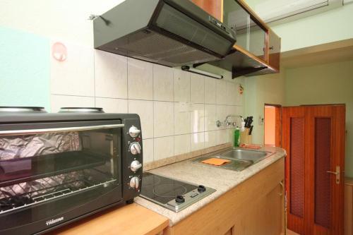 Apartments By The Sea Jelsa (hvar) - 8747