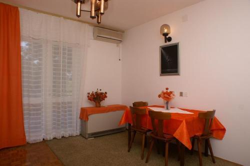 Apartments By The Sea Jelsa (hvar) - 4017