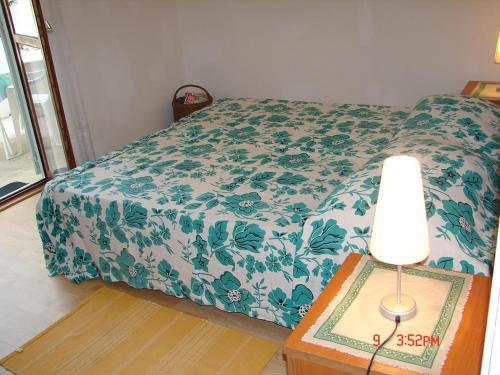 Apartments By The Sea Jelsa (hvar) - 15073