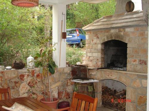 Apartments By The Sea Jelsa (hvar) - 15073