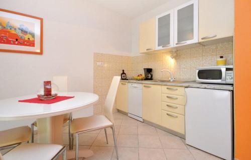 Apartments By The Sea Jelsa (hvar) - 12247