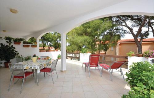 Apartments By The Sea Jelsa (hvar) - 12247