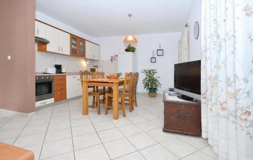 Apartments By The Sea Jelsa (hvar) - 12247