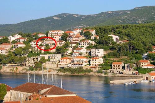 Apartments By The Sea Jelsa (hvar) - 15348