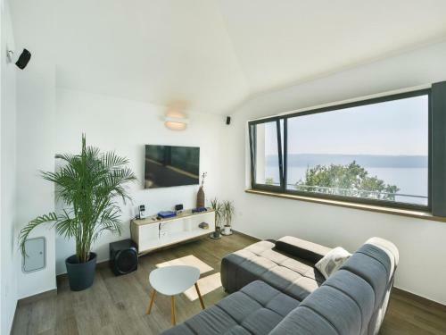 Four-bedroom Holiday Home In Jesenice