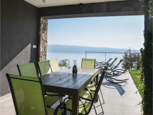 Four-bedroom Holiday Home In Jesenice