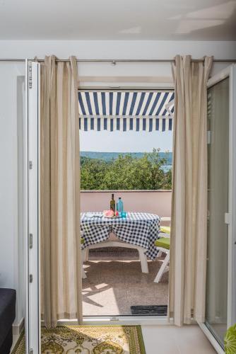 Apartments In Klimno/insel Krk 13574