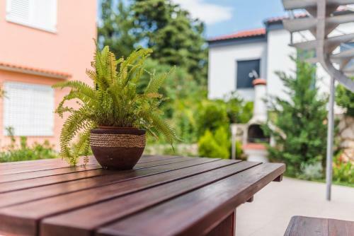 Apartments In Klimno/insel Krk 13574