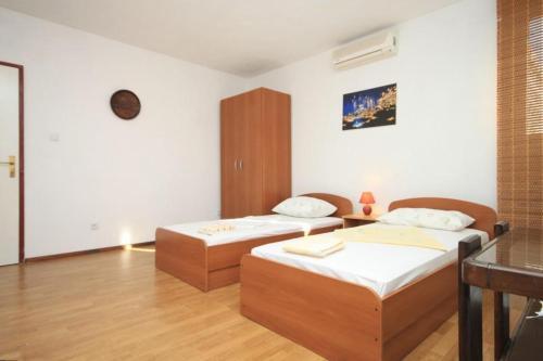 Apartment Komiza 8911a
