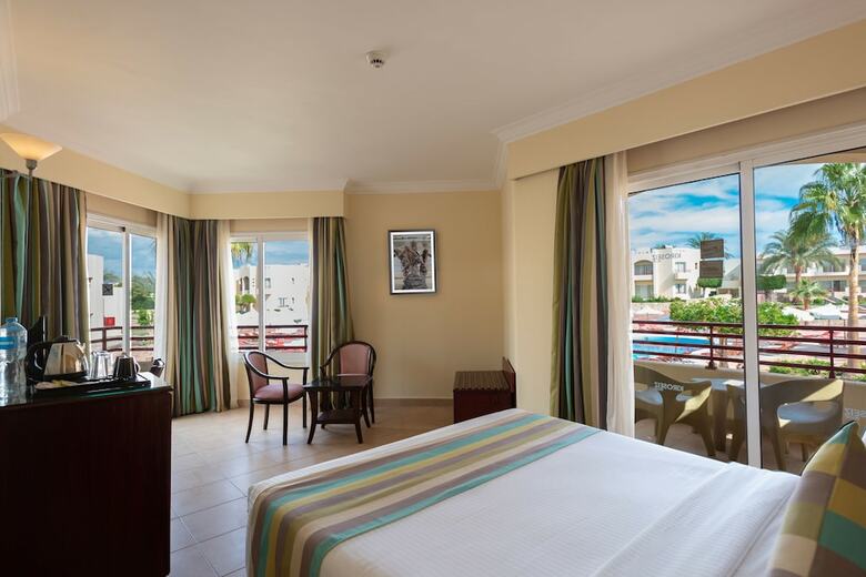 Hotel Xperience Kiroseiz Parkland