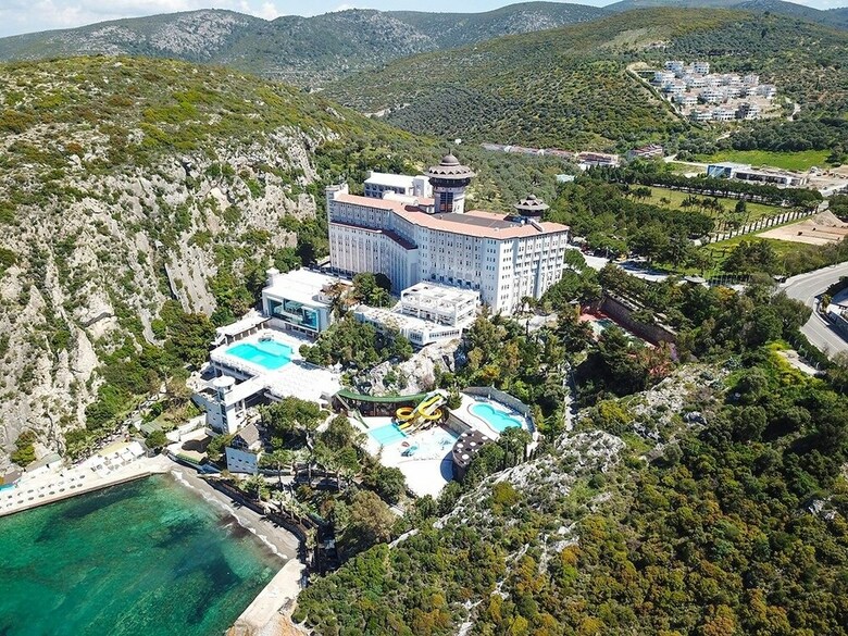 Ladonia Hotels Adakule