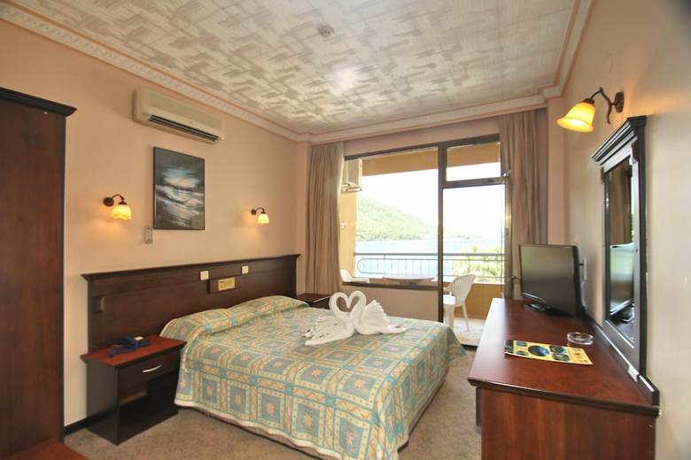 Hotel Golmar Beach