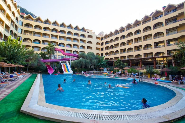 Hotel Golmar Beach