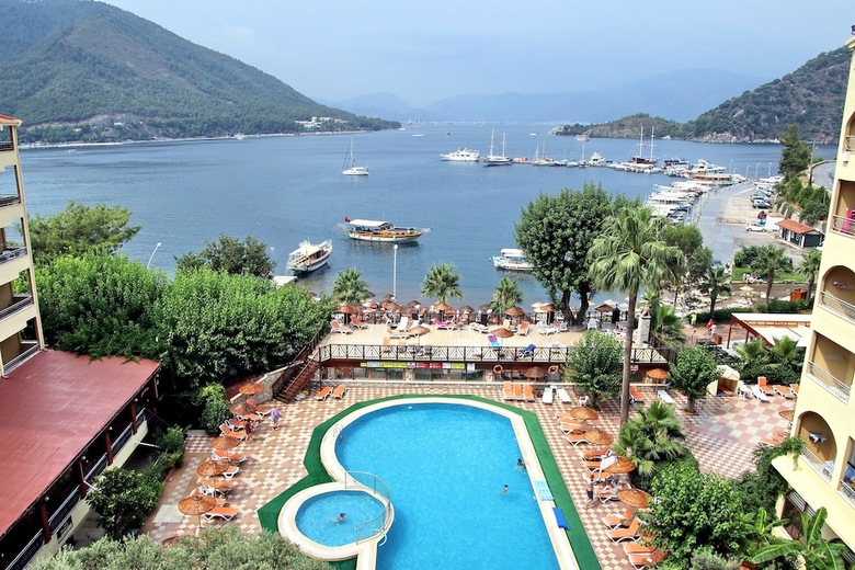 Hotel Golmar Beach