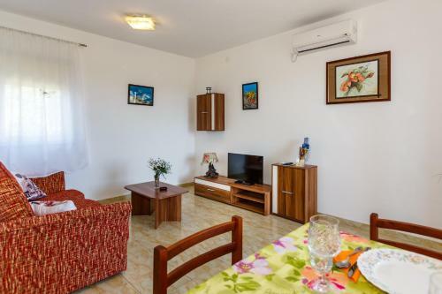 Apartment Tomy 2+2