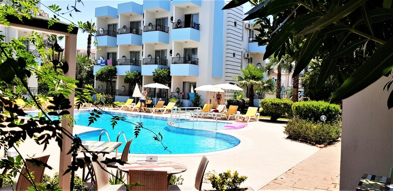 Summer Rose Hotel