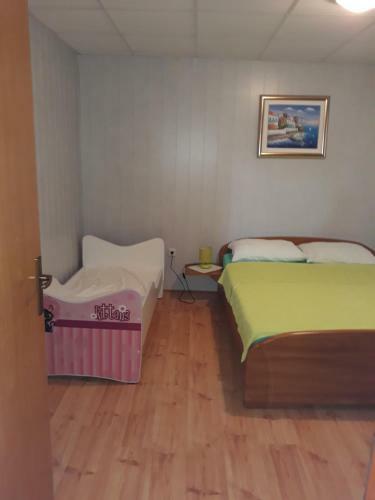 Apartments Sindi