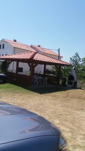 Apartments Sindi