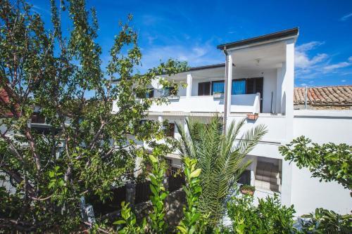 Apartment Lopar 12327c