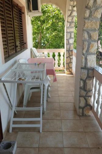 Apartments By The Sea Lopar (rab) - 12534